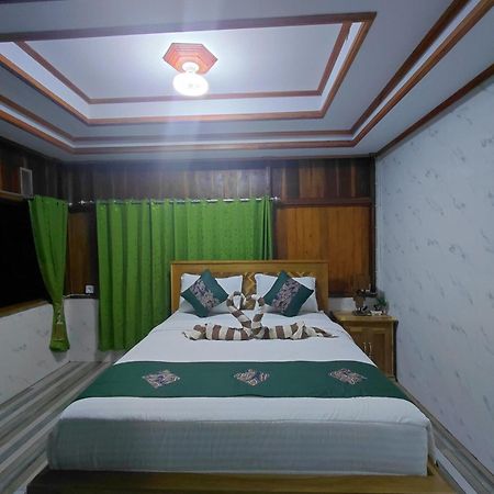 Friendly Homestay Lemukih ซีงาราจา ภายนอก รูปภาพ