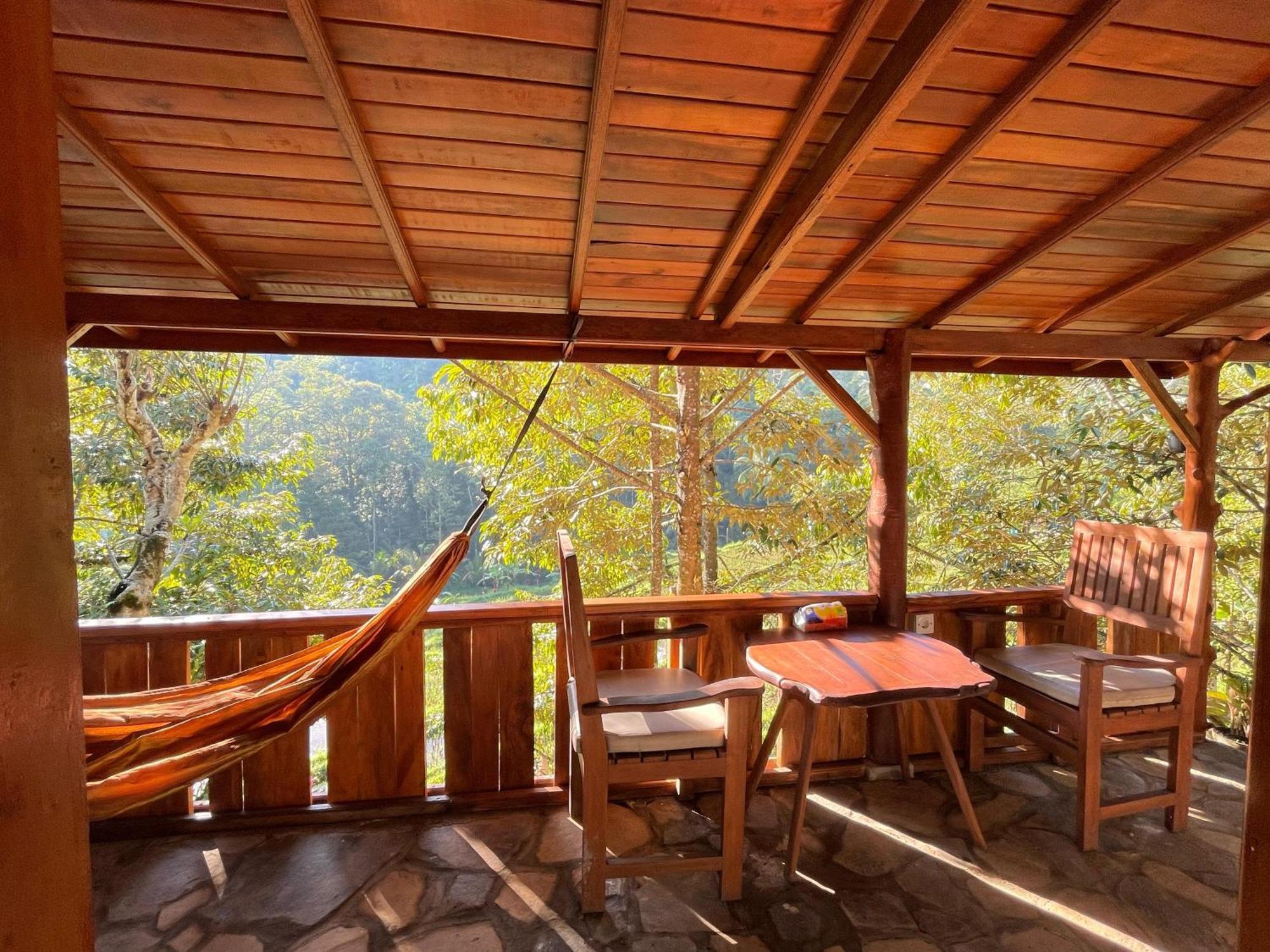 Friendly Homestay Lemukih ซีงาราจา ภายนอก รูปภาพ